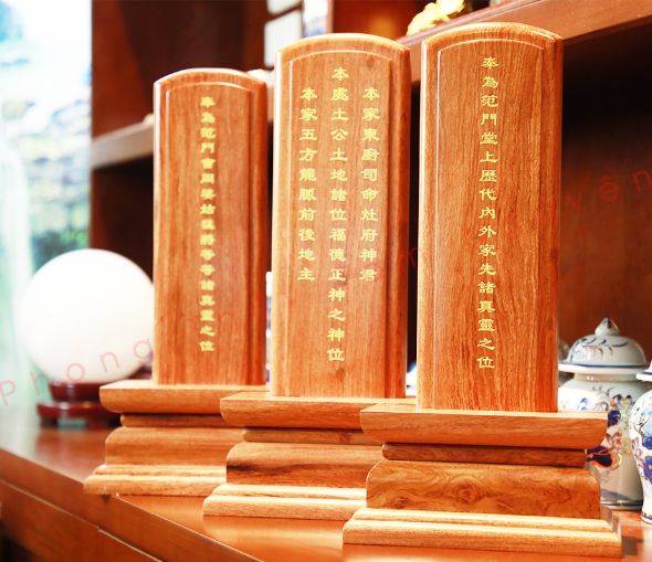 Cách Viết Bài Vị Gia Tiên Tại Gia – Nên Ghi Thế Nào Cho Đúng Lễ và Trang Nghiêm